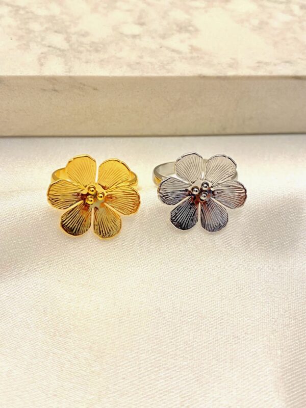 Anillo flor de alba