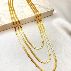 Collar triple dorado tipo serpiente
