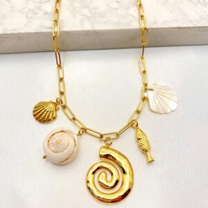 Collar dorado estilo marino