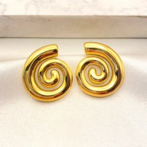 Aretes espiral dorada