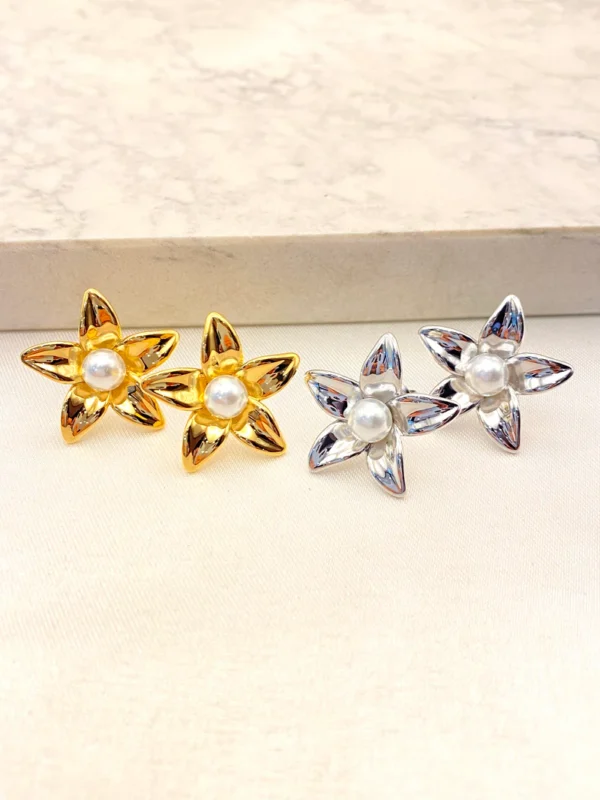 Aretes flor de perla
